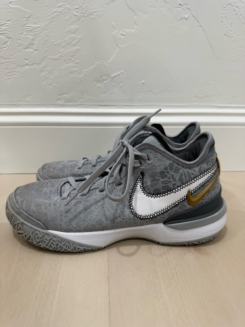 Nike Zoom LeBron NXXT Gen Wolf Grey Men's 8.5 Basketball Shoe DR8784-004